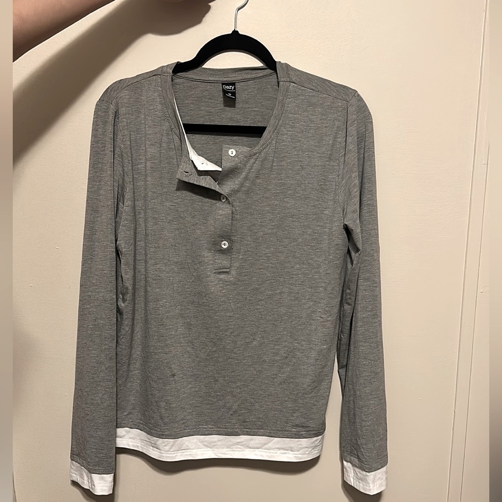 DAZY quarter button 2 in 1 tee
